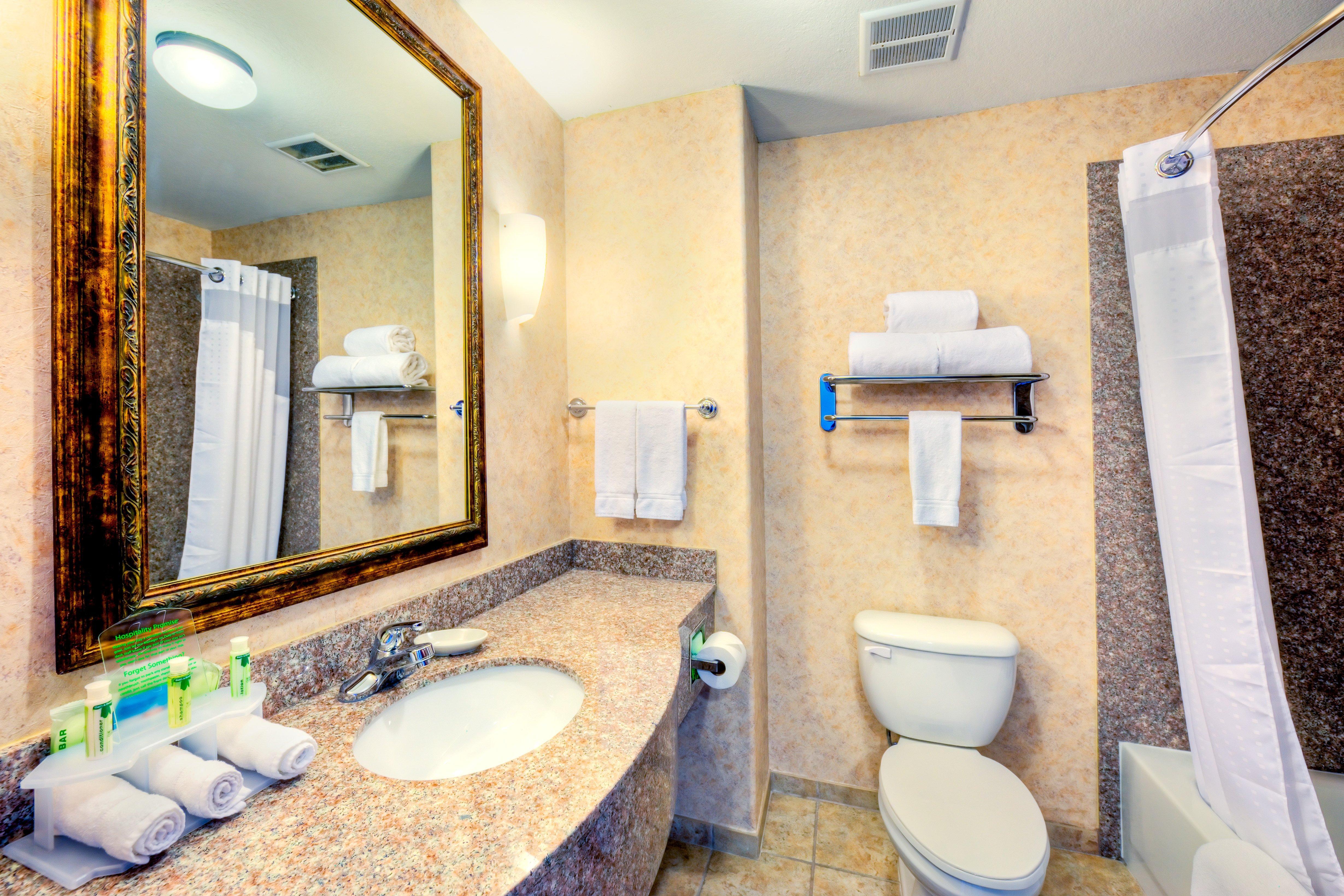 Holiday Inn Express And Suites Granbury By Ihg Esterno foto