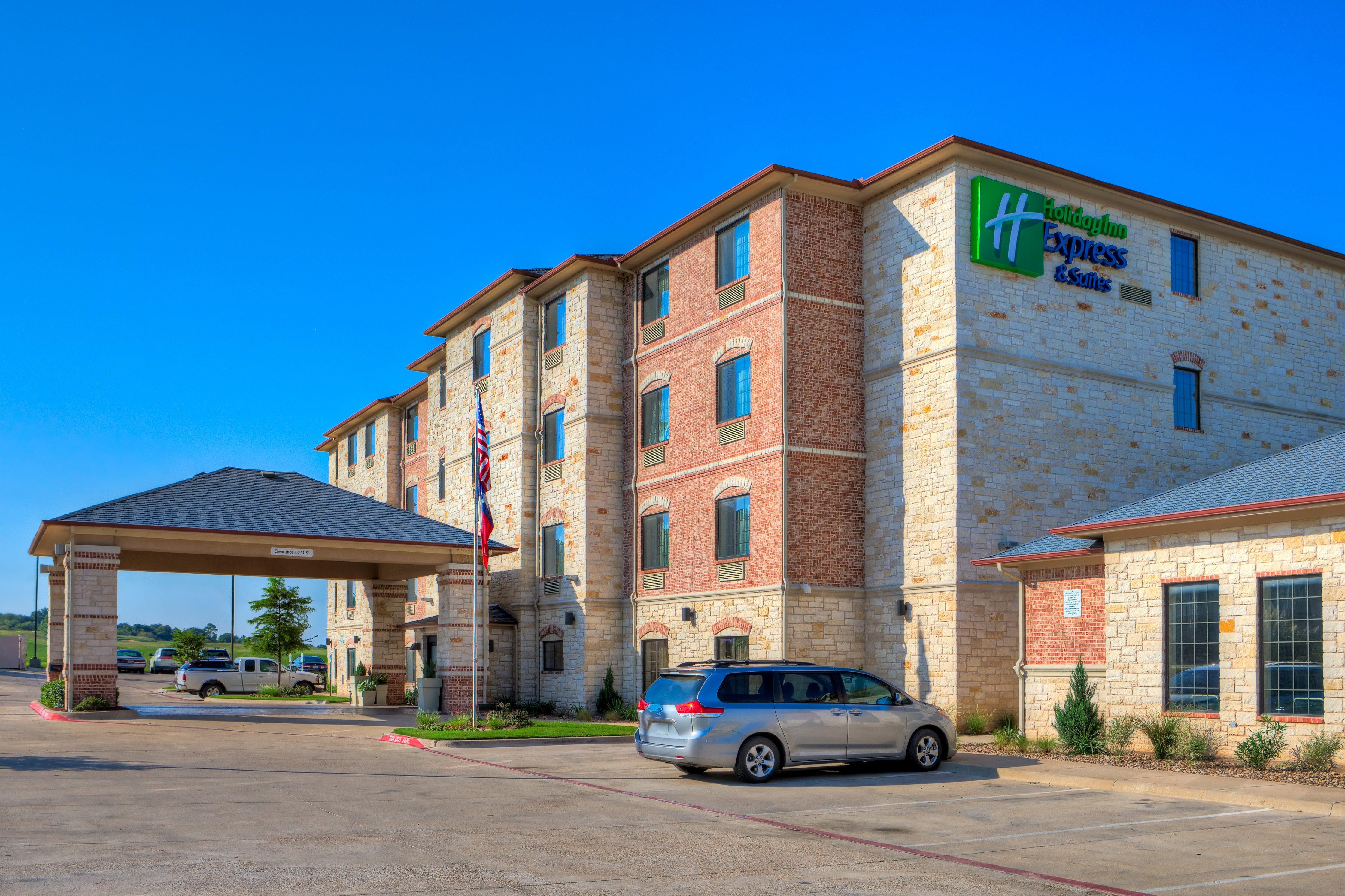 Holiday Inn Express And Suites Granbury By Ihg Esterno foto